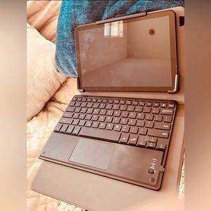 TCL TAB 10 5G - 9183W - Cellular (w.BLUETOOTH KEYBOARD)